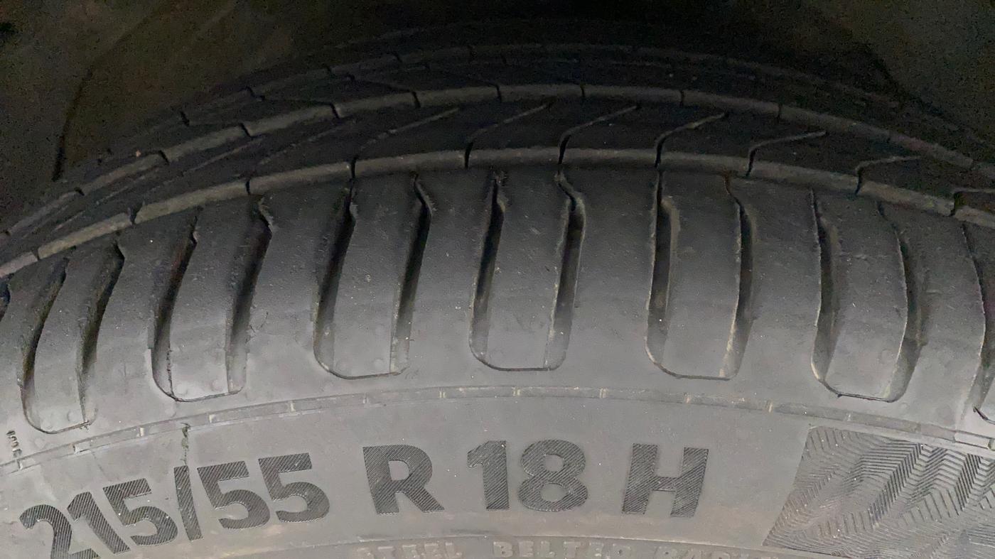 2021 MG HECTOR SHARP 1.5 PETROL CVT, Petrol, Automatic, 9,228 km, Right Front Tyre Tread