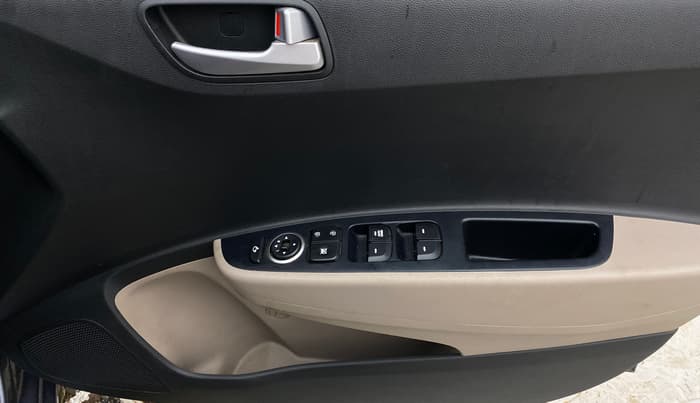 2019 Hyundai Grand i10 SPORTZ 1.2 KAPPA VTVT, Petrol, Manual, 33,152 km, Driver Side Door Panels Control