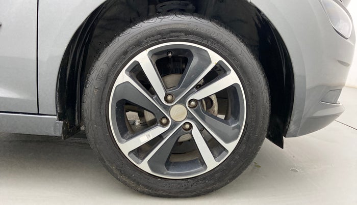 2021 Tata ALTROZ XZ PETROL, Petrol, Manual, 26,893 km, Right Front Wheel