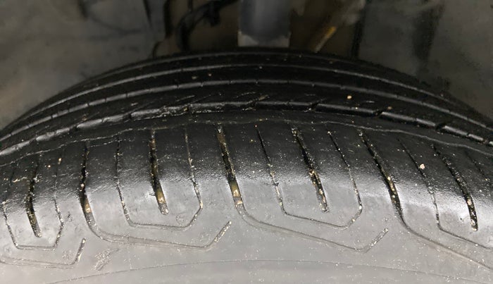 2021 Tata ALTROZ XZ PETROL, Petrol, Manual, 26,893 km, Left Front Tyre Tread