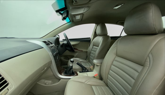 2012 Toyota Corolla Altis G, Petrol, Manual, 88,098 km, Right Side Front Door Cabin