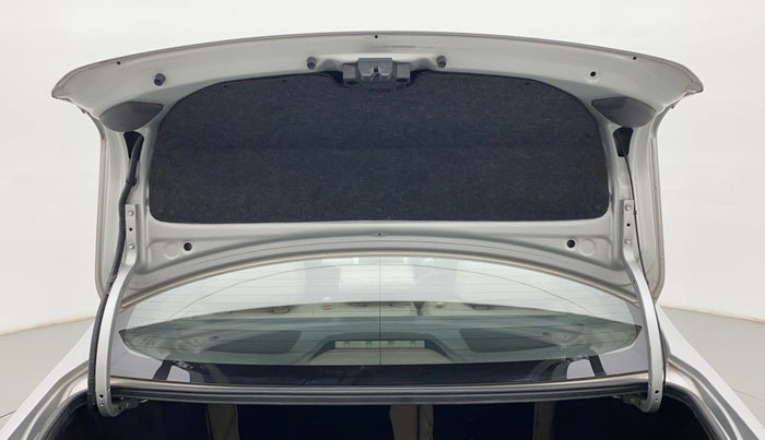 2012 Toyota Corolla Altis G, Petrol, Manual, 88,098 km, Boot Door Open