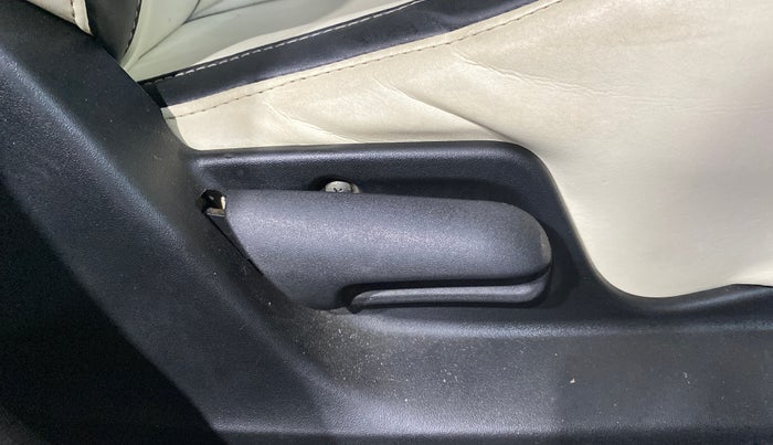 2013 Maruti Swift VXI, Petrol, Manual, 37,914 km, Driver Side Adjustment Panel