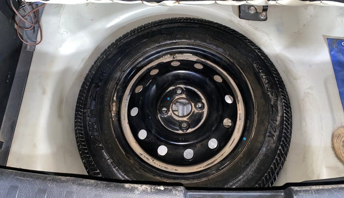 2013 Maruti Swift VXI, Petrol, Manual, 37,914 km, Spare Tyre