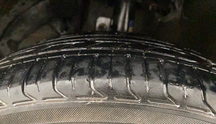 2016 Maruti Baleno DELTA PETROL 1.2, Petrol, Manual, 38,031 km, Left Front Tyre Tread