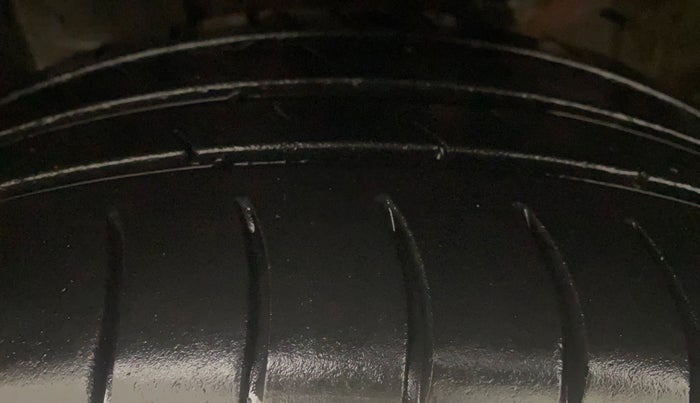 2013 Nissan Sunny XV DIESEL, Diesel, Manual, 1,20,954 km, Left Front Tyre Tread