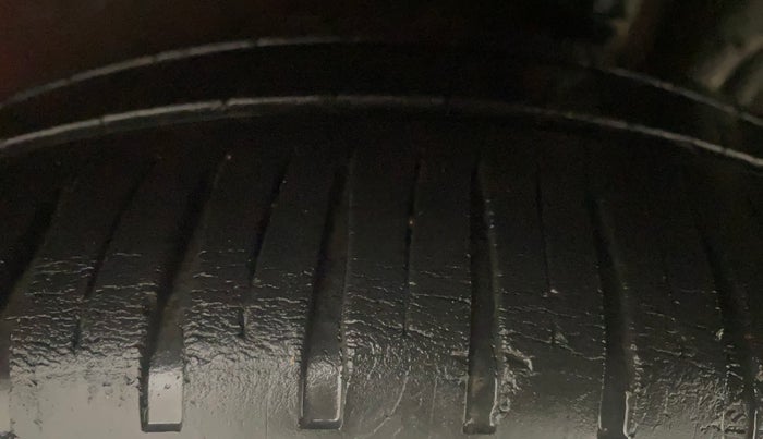 2013 Nissan Sunny XV DIESEL, Diesel, Manual, 1,20,954 km, Left Rear Tyre Tread