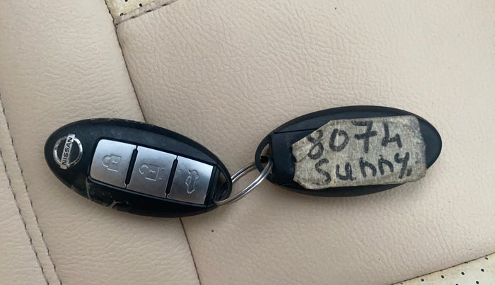 2013 Nissan Sunny XV DIESEL, Diesel, Manual, 1,20,954 km, Key Close Up