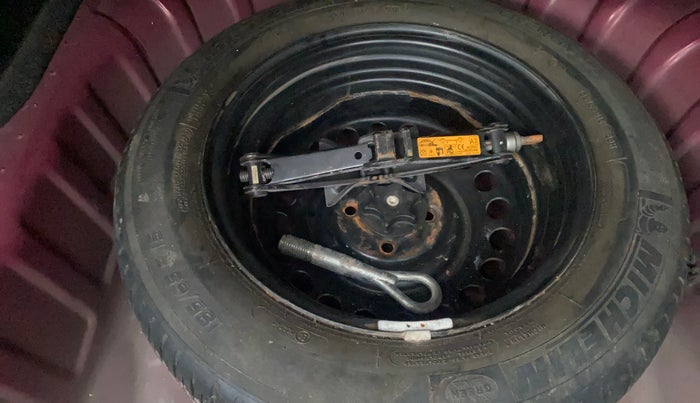 2013 Nissan Sunny XV DIESEL, Diesel, Manual, 1,20,954 km, Spare Tyre