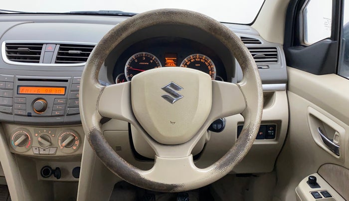 2012 Maruti Ertiga VDI, Diesel, Manual, 1,10,723 km, Steering Wheel Close Up