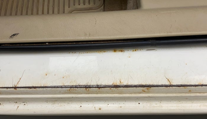 2012 Maruti Ertiga VDI, Diesel, Manual, 1,10,723 km, Left running board - Slight discoloration