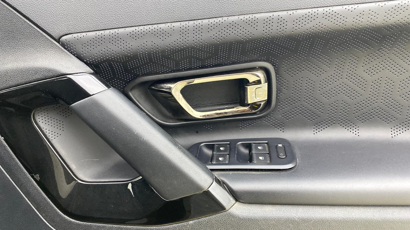 2021 Tata Harrier XZA PLUS 2.0L DARK EDITION, Diesel, Automatic, 73,476 km, Driver Side Door Panels Control