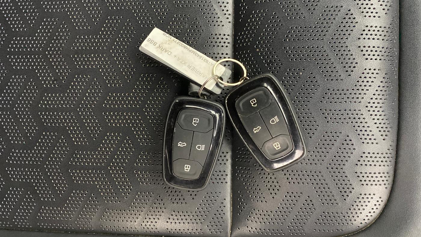 2021 Tata Harrier XZA PLUS 2.0L DARK EDITION, Diesel, Automatic, 73,476 km, Key Close Up