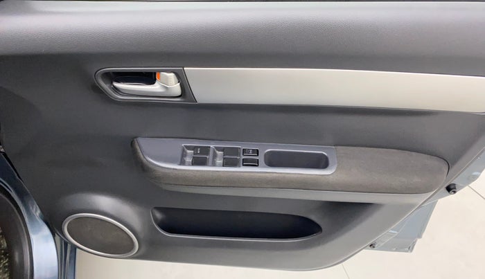 2010 Maruti Swift VXI, Petrol, Manual, 73,531 km, Driver Side Door Panels Control