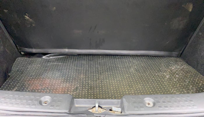 2010 Maruti Swift VXI, Petrol, Manual, 73,531 km, Boot Inside