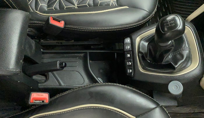 2019 Hyundai NEW SANTRO SPORTZ CNG, CNG, Manual, 89,740 km, Gear Lever