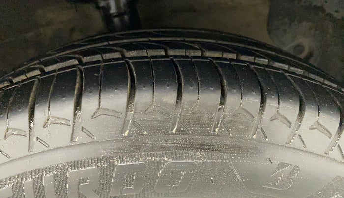 2019 Hyundai NEW SANTRO SPORTZ CNG, CNG, Manual, 89,740 km, Right Front Tyre Tread
