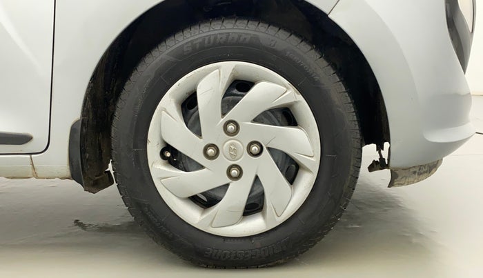2019 Hyundai NEW SANTRO SPORTZ CNG, CNG, Manual, 89,740 km, Right Front Wheel