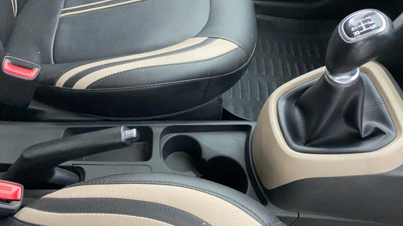 2018 Hyundai Grand i10 SPORTZ 1.2 KAPPA VTVT, Petrol, Manual, 36,890 km, Gear Lever