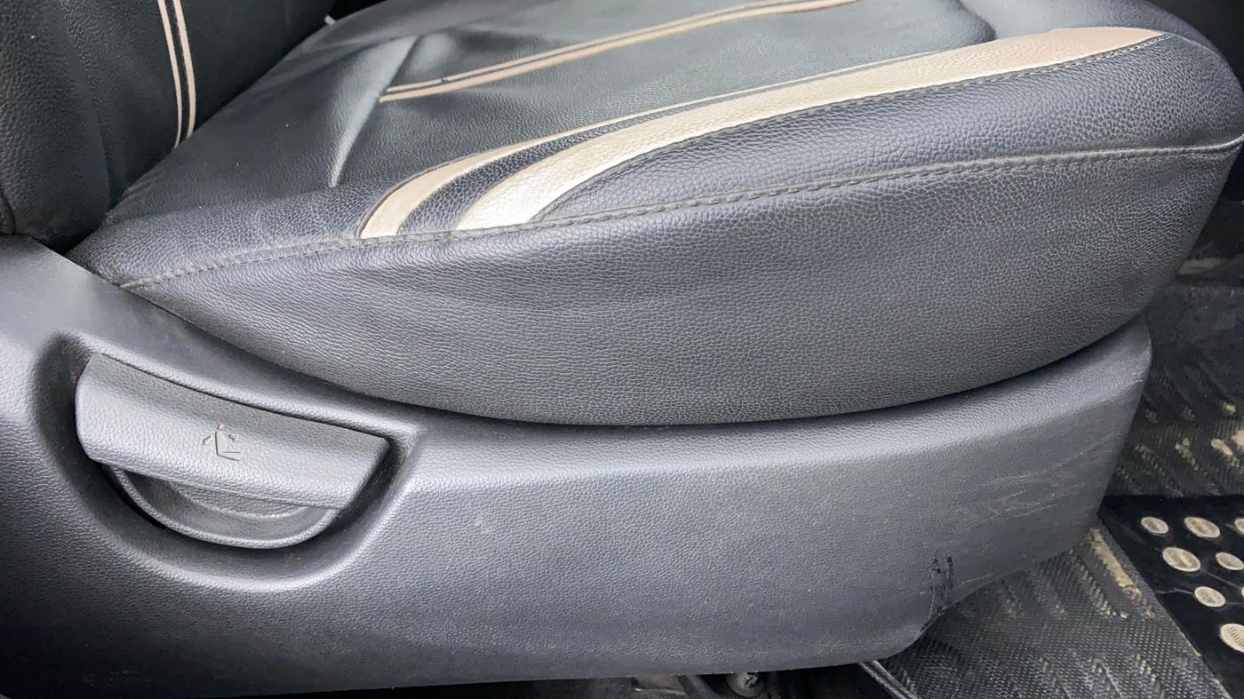 2018 Hyundai Grand i10 SPORTZ 1.2 KAPPA VTVT, Petrol, Manual, 36,890 km, Driver Side Adjustment Panel
