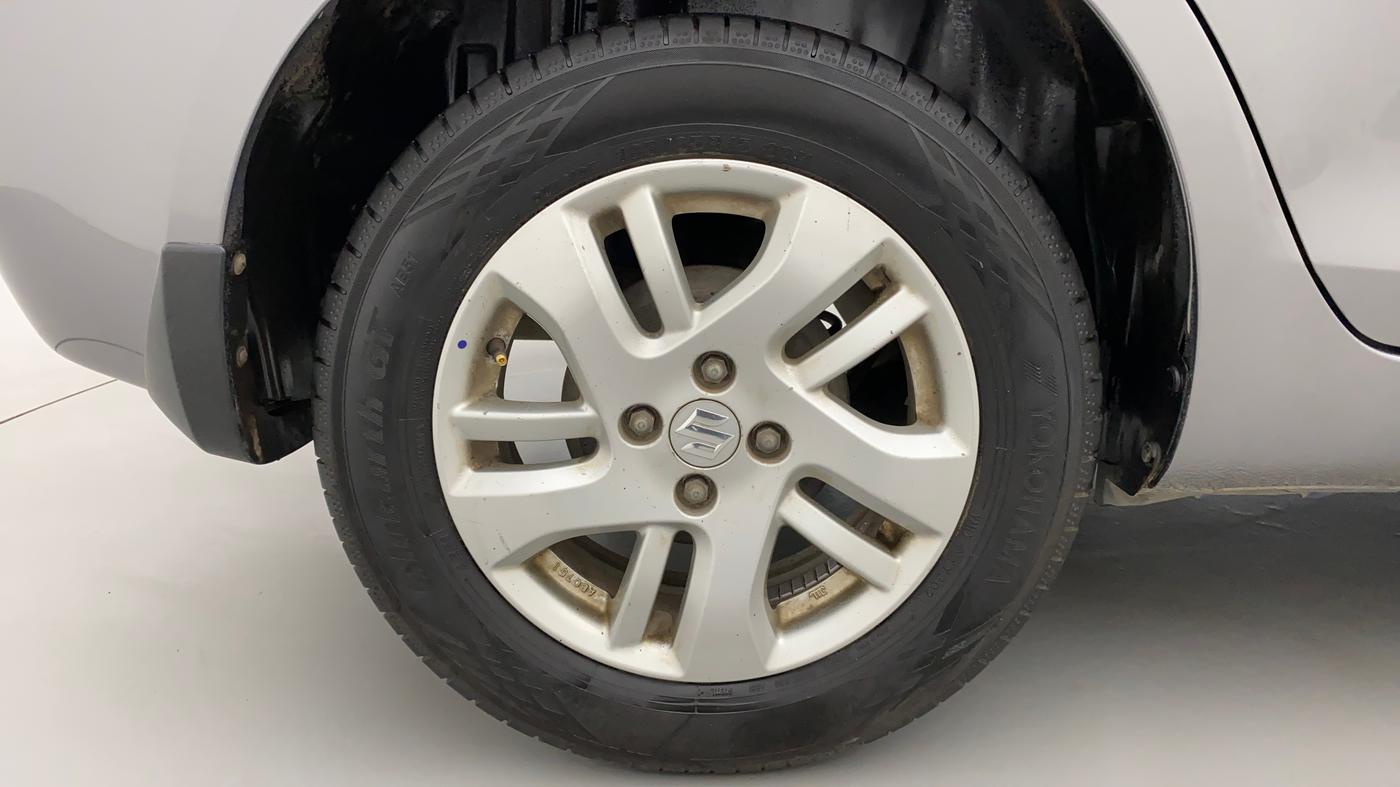 2013 Maruti Swift Dzire ZDI, Diesel, Manual, 97,113 km, Right Rear Wheel