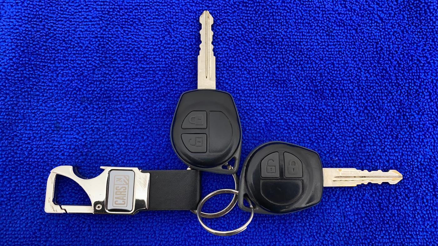 2013 Maruti Swift Dzire ZDI, Diesel, Manual, 97,113 km, Key Close Up