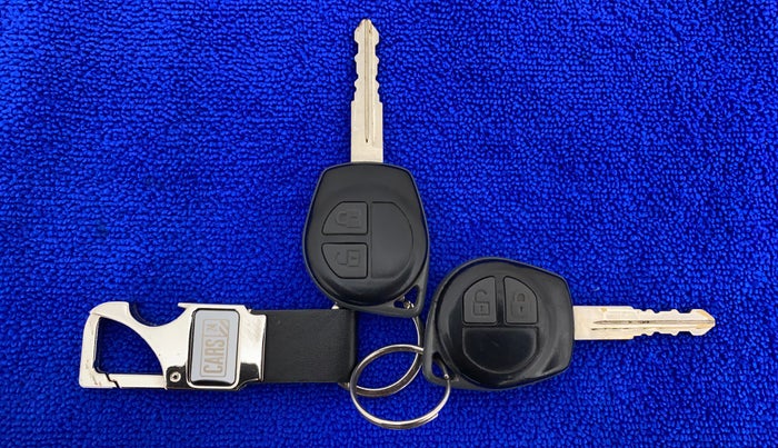 2013 Maruti Swift Dzire ZDI, Diesel, Manual, 97,113 km, Key Close Up