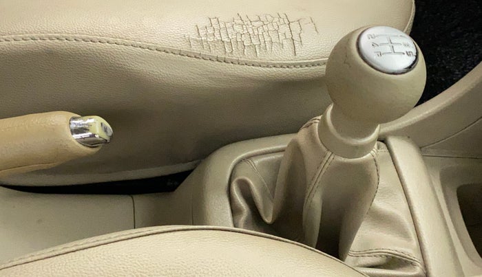 2013 Maruti Swift Dzire ZDI, Diesel, Manual, 97,113 km, Gear Lever