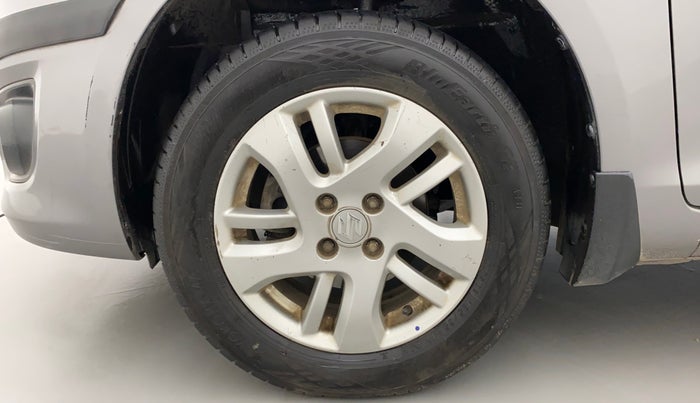 2013 Maruti Swift Dzire ZDI, Diesel, Manual, 97,113 km, Left Front Wheel