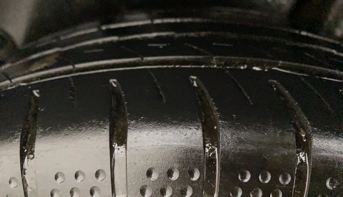 2013 Maruti Swift Dzire ZDI, Diesel, Manual, 97,113 km, Left Rear Tyre Tread
