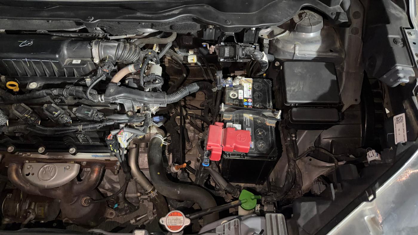 2021 Maruti XL6 ZETA AT, Petrol, Automatic, 23,428 km, Engine View - Left