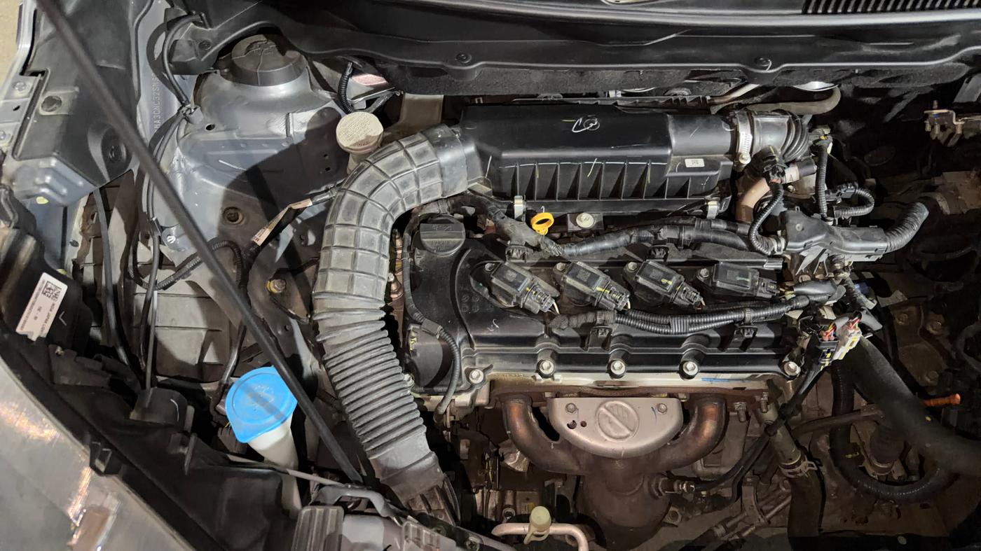 2021 Maruti XL6 ZETA AT, Petrol, Automatic, 23,428 km, Engine View - Right