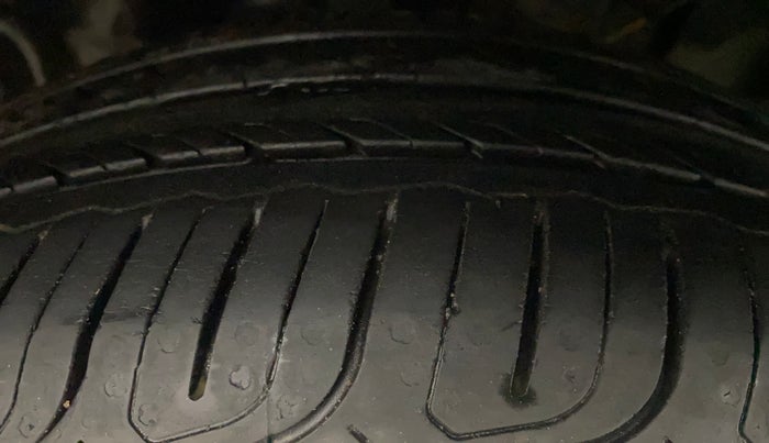 2022 Tata ALTROZ XZ PLUS PETROL, Petrol, Manual, 37,949 km, Left Front Tyre Tread