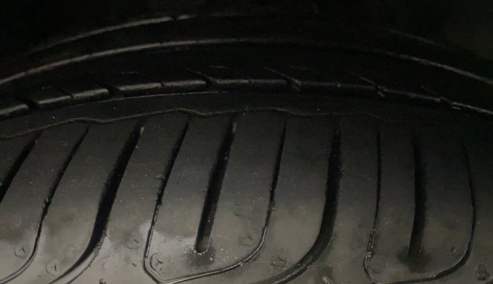 2022 Tata ALTROZ XZ PLUS PETROL, Petrol, Manual, 37,949 km, Right Front Tyre Tread