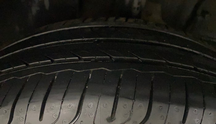 2022 Tata ALTROZ XZ PLUS PETROL, Petrol, Manual, 37,949 km, Right Rear Tyre Tread