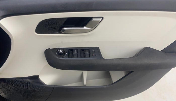 2022 Tata ALTROZ XZ PLUS PETROL, Petrol, Manual, 37,949 km, Driver Side Door Panels Control