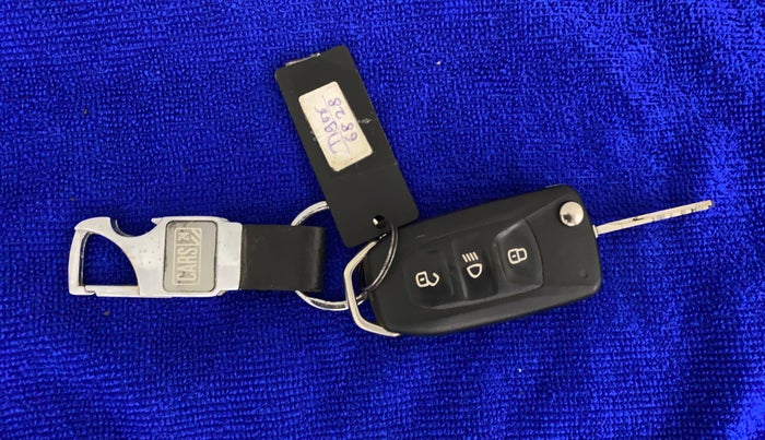2018 Tata TIGOR XZ PETROL, Petrol, Manual, 34,848 km, Key Close Up