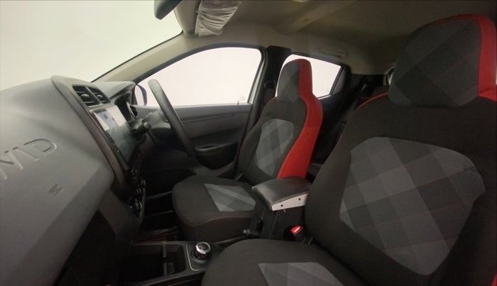 2020 Renault Kwid RXT 1.0 AMT (O), Petrol, Automatic, 17,037 km, Right Side Front Door Cabin