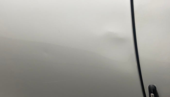 2020 Renault Kwid RXT 1.0 AMT (O), Petrol, Automatic, 17,037 km, Right rear door - Slightly dented