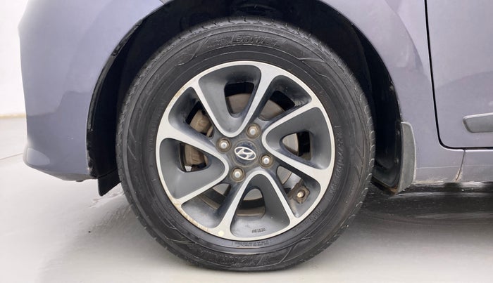 2017 Hyundai Grand i10 SPORTZ (O) AT 1.2 KAPPA VTVT, Petrol, Automatic, 62,604 km, Left Front Wheel