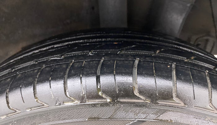 2017 Hyundai Grand i10 SPORTZ (O) AT 1.2 KAPPA VTVT, Petrol, Automatic, 62,604 km, Left Rear Tyre Tread
