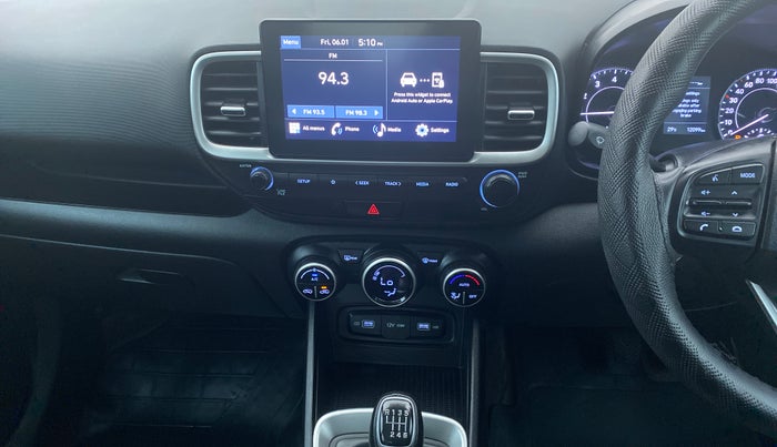 2022 Hyundai VENUE SX 1.0 TURBO, Petrol, Manual, 12,099 km, Air Conditioner
