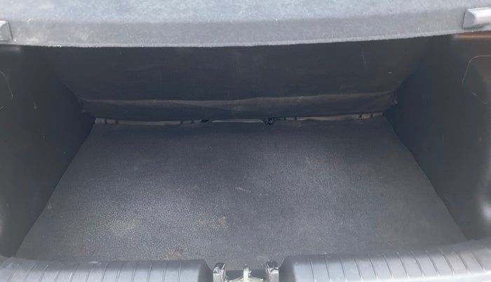 2022 Hyundai VENUE SX 1.0 TURBO, Petrol, Manual, 12,099 km, Boot Inside