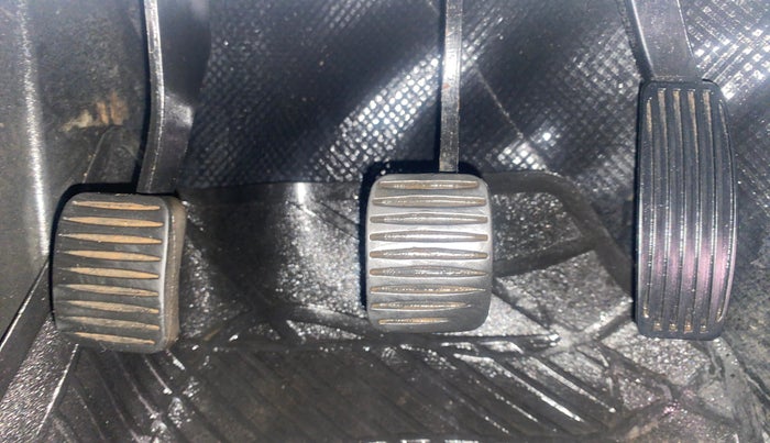 2014 Fiat Grand Punto DYNAMIC 1.3, Diesel, Manual, 1,12,238 km, Pedals