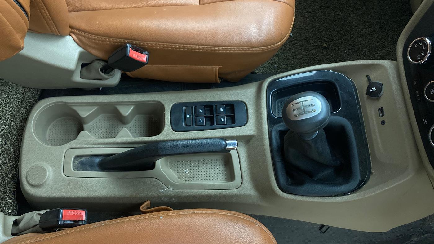 2022 Mahindra BOLERO NEO N10 R, Diesel, Manual, 1,06,717 km, Gear Lever