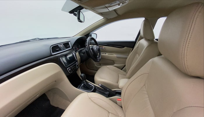 2016 Maruti Ciaz ZXI+ AT, Petrol, Automatic, 59,254 km, Right Side Front Door Cabin