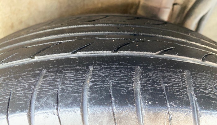 2016 Nissan Sunny XL, Petrol, Manual, 1,28,818 km, Left Rear Tyre Tread