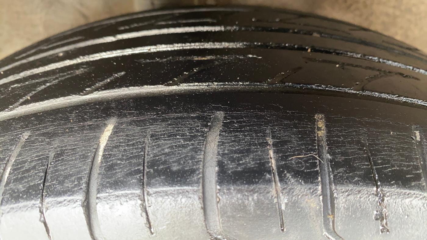 2016 Nissan Sunny XL, Petrol, Manual, 1,28,818 km, Right Rear Tyre Tread