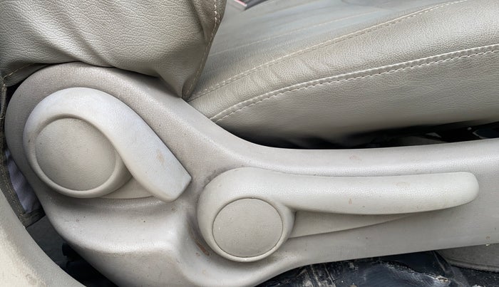 2016 Nissan Sunny XL, Petrol, Manual, 1,28,818 km, Driver Side Adjustment Panel