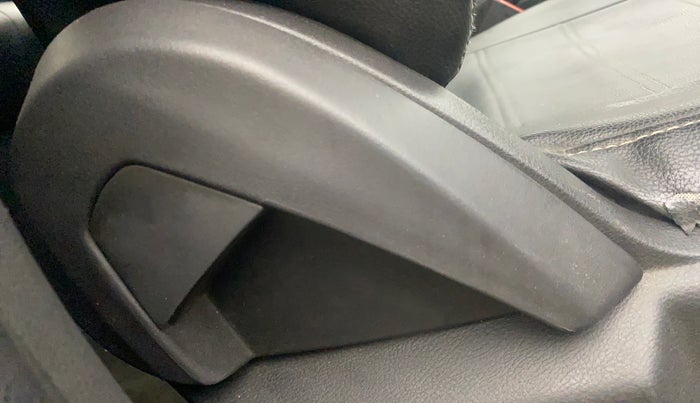 2016 Ford New Figo TREND 1.2 PETROL, Petrol, Manual, 79,879 km, Driver Side Adjustment Panel